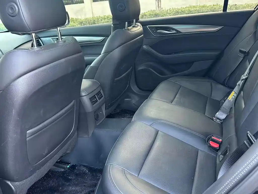 Cadillac CT5 — миниатюра 5