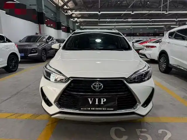 Toyota Yaris L — миниатюра 2