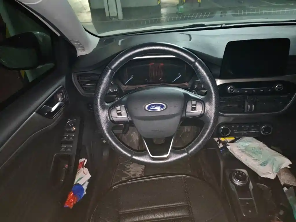 Ford Focus — миниатюра 6