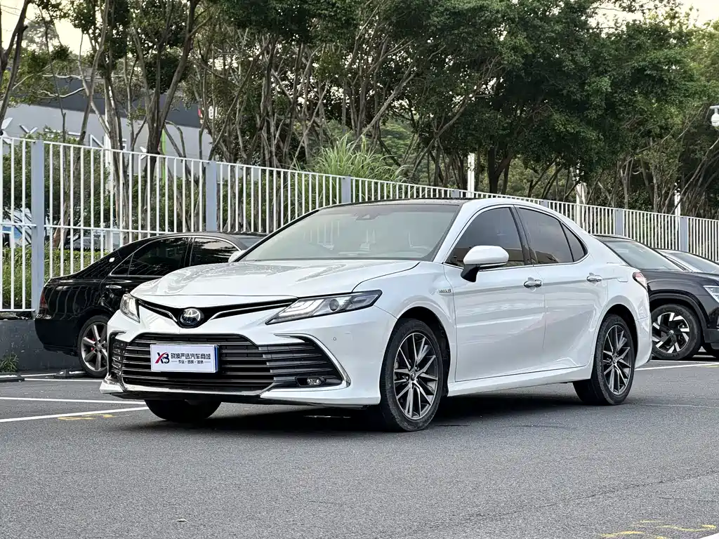 Toyota Camry 2021 2.5HG Luxury