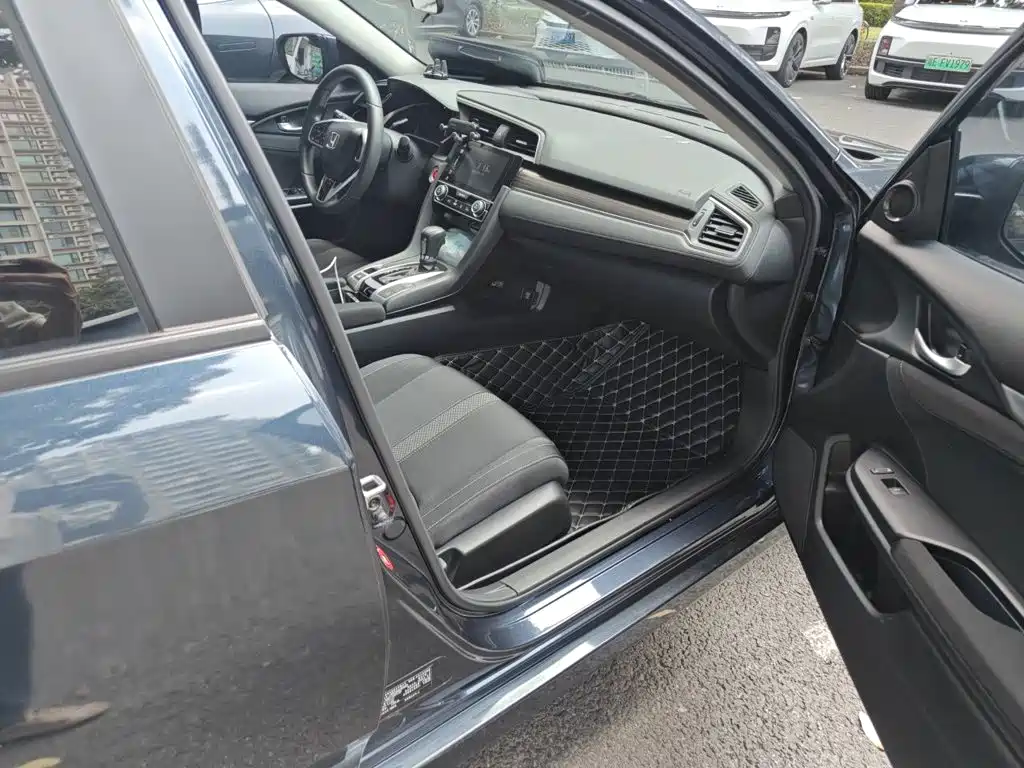 Honda Civic — миниатюра 18