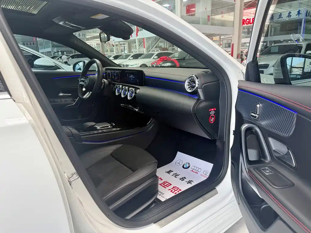 Mercedes-Benz A-Class — миниатюра 7