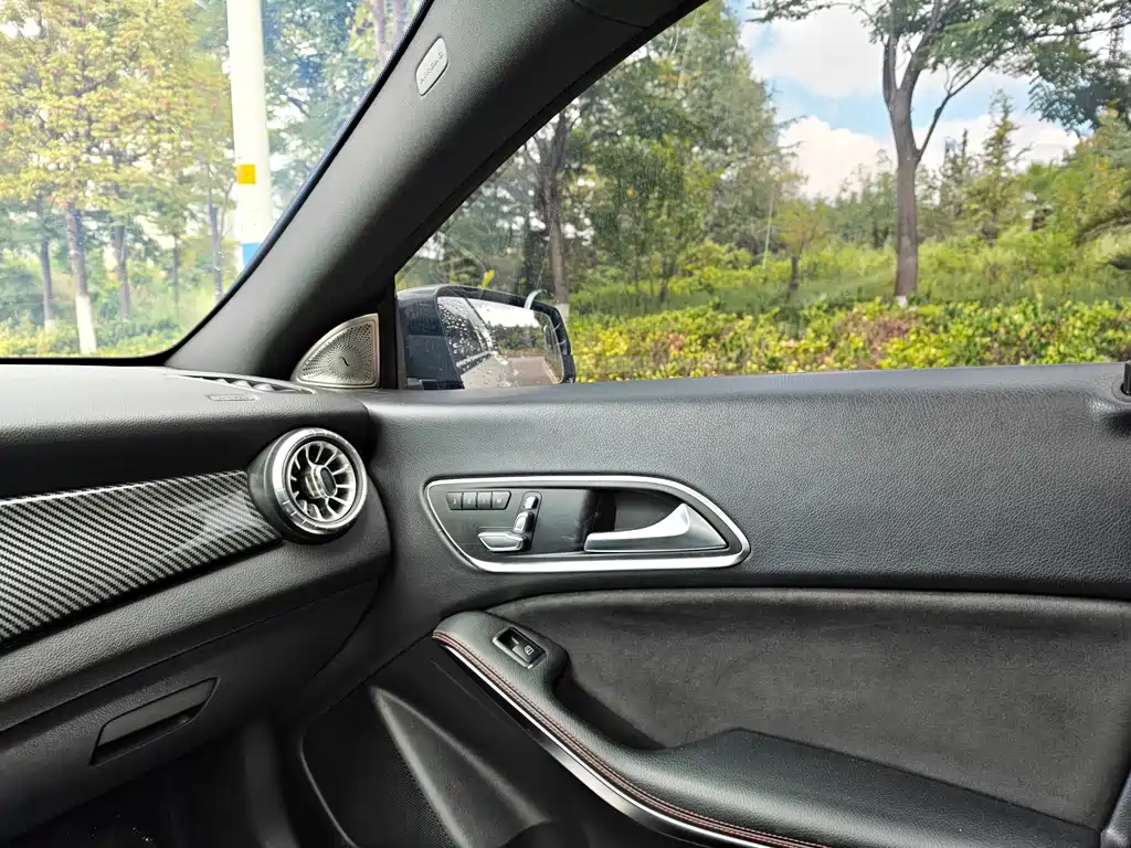 Mercedes-Benz CLA (Import) — миниатюра 8