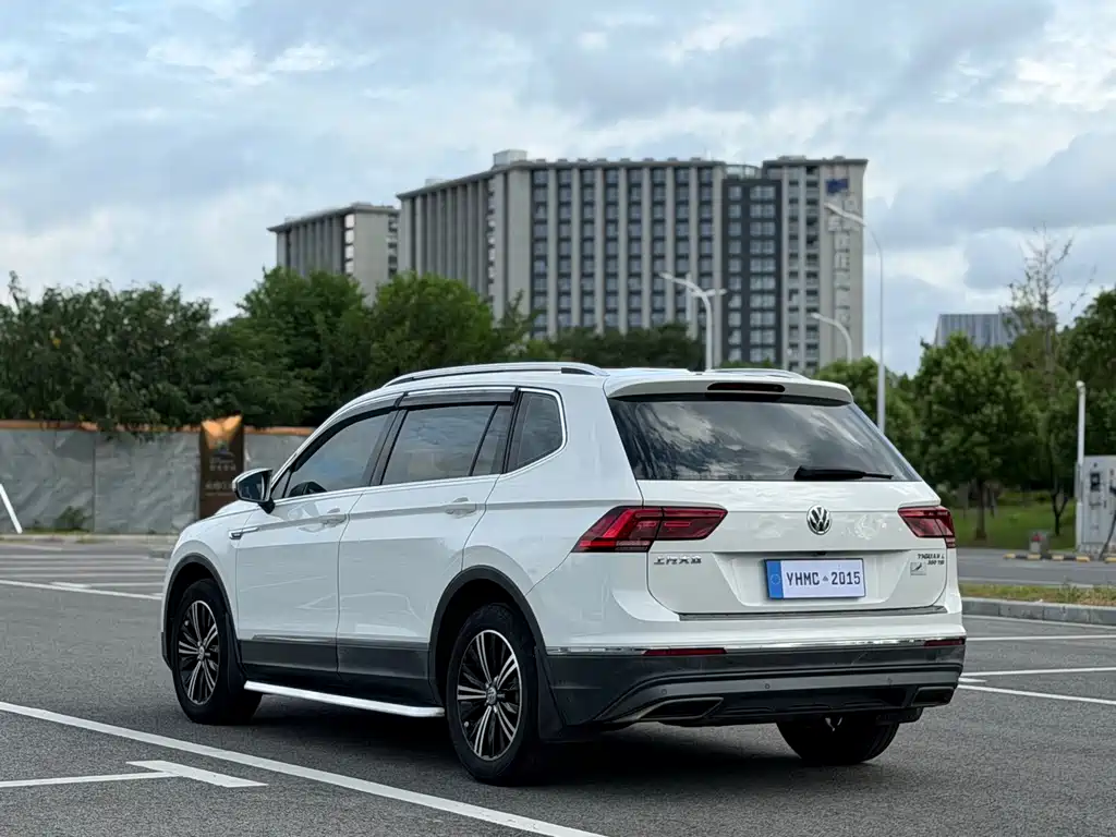 Volkswagen Tiguan L — миниатюра 19