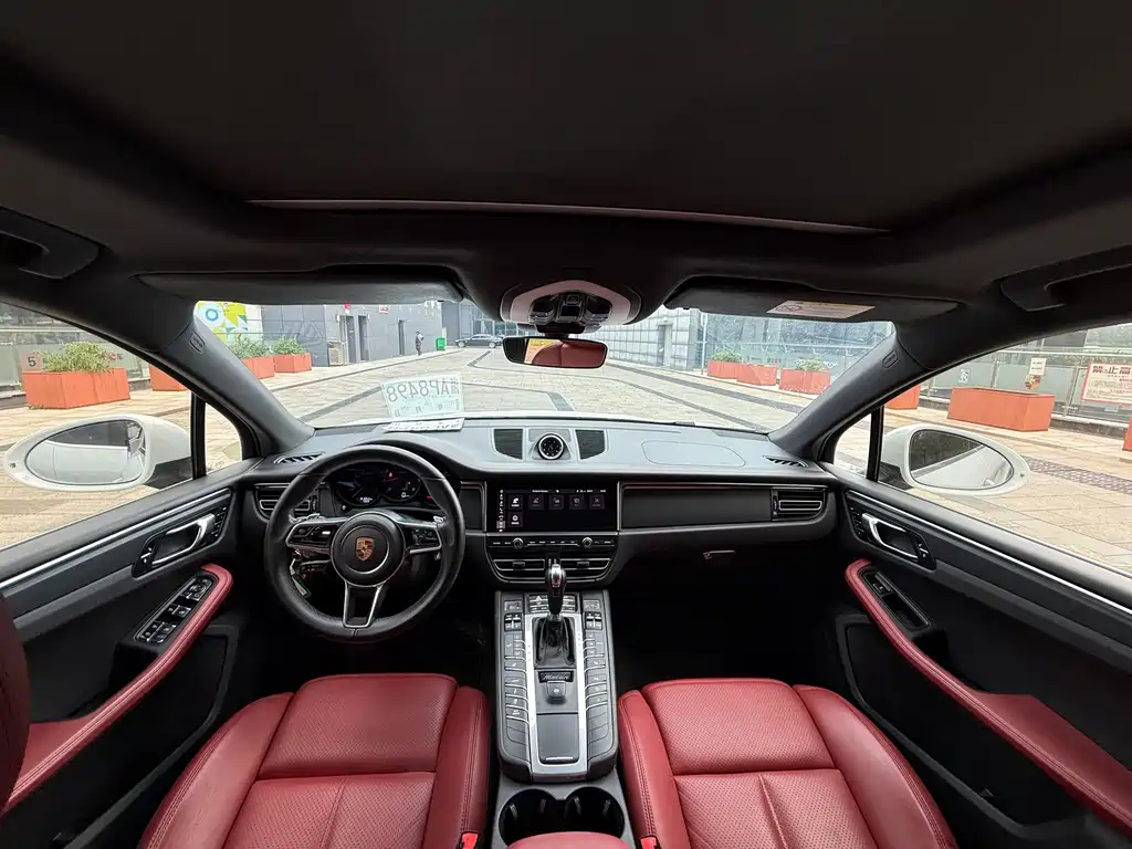 Porsche Macan — миниатюра 5