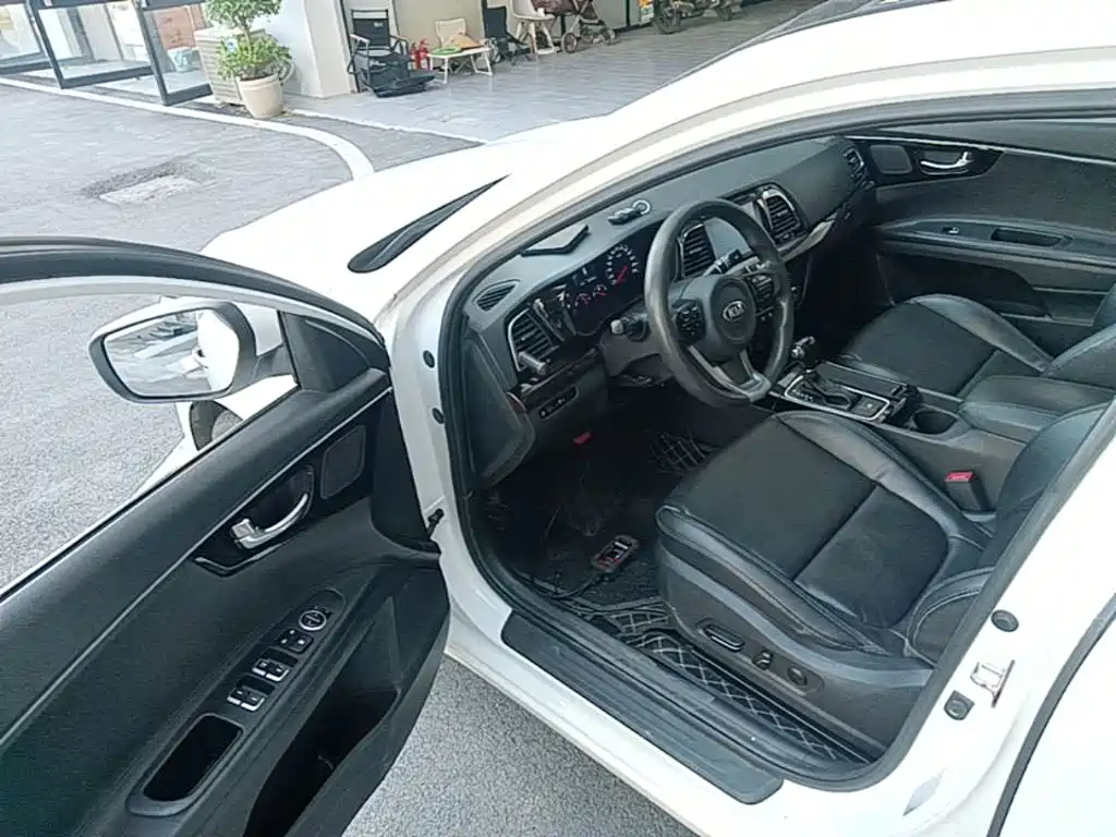 Kia K4 — миниатюра 16