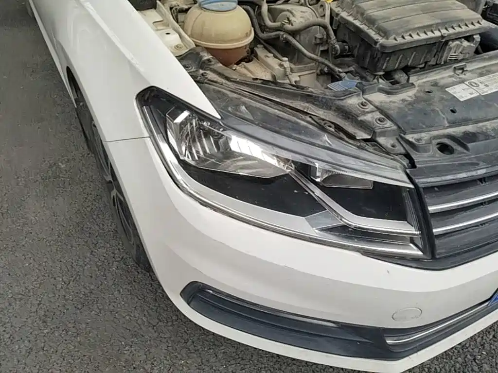 Volkswagen Santana — миниатюра 11