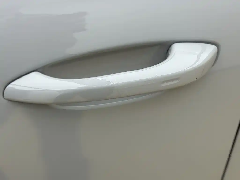 Porsche Cayenne — миниатюра 6