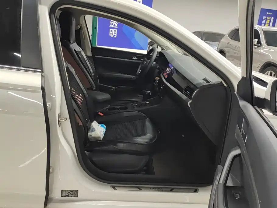 Volkswagen Lavida — миниатюра 8