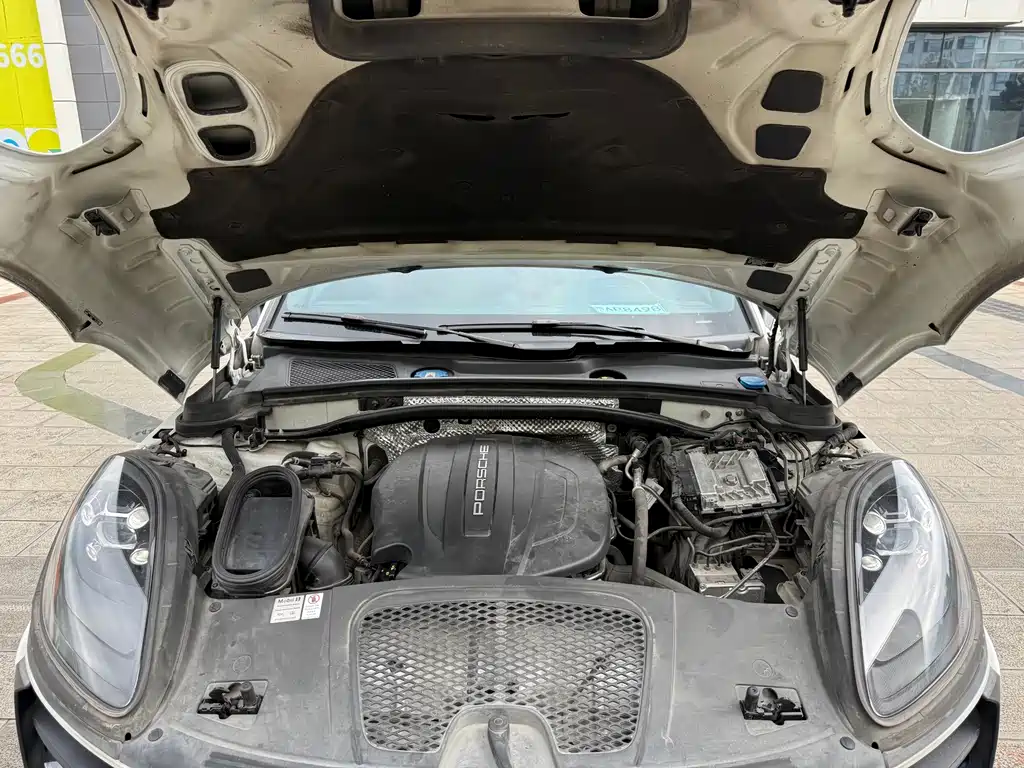 Porsche Macan — миниатюра 11