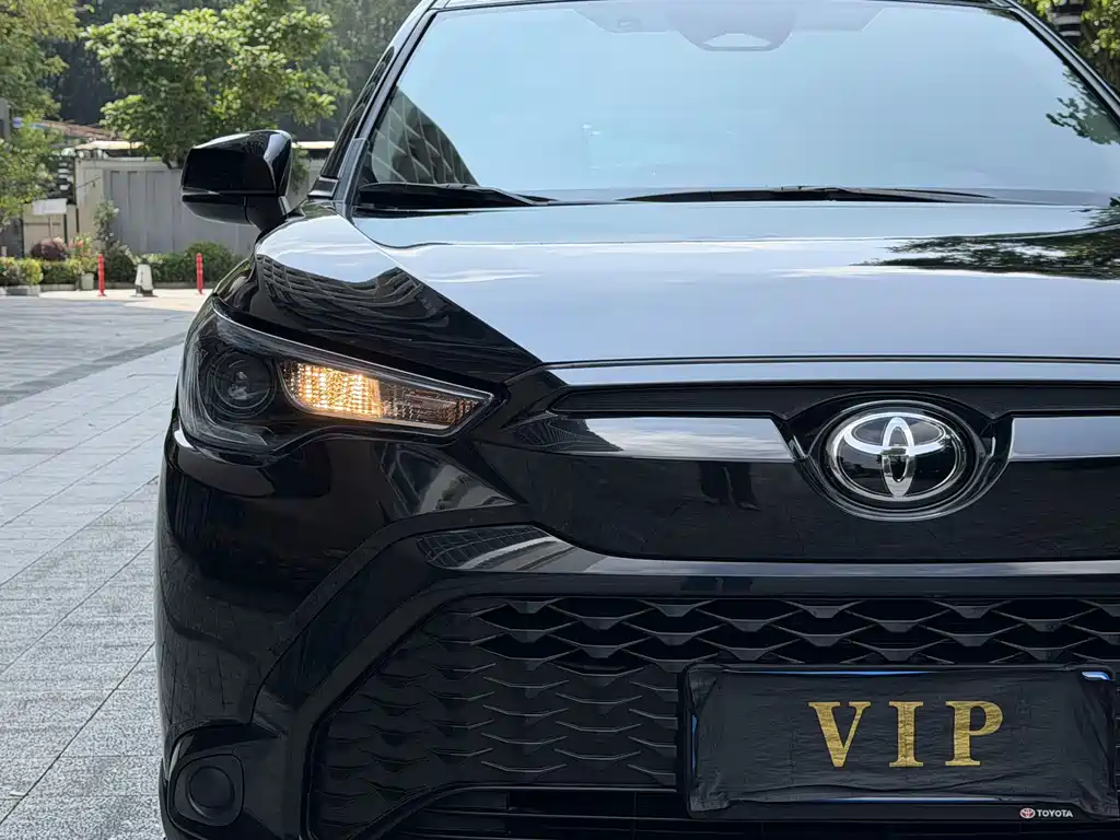 Toyota Frontlander — миниатюра 4