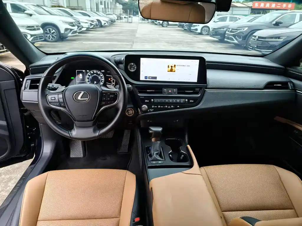Lexus ES — миниатюра 7