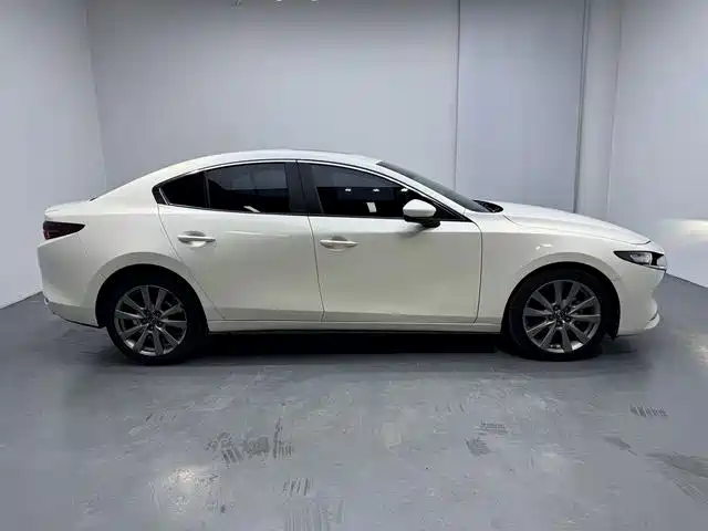 Mazda 3 Axela — миниатюра 9