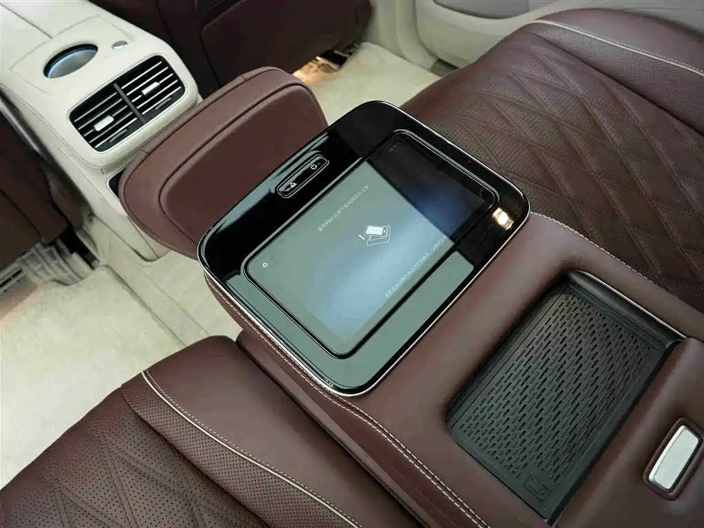 Mercedes-Benz GLS — миниатюра 18
