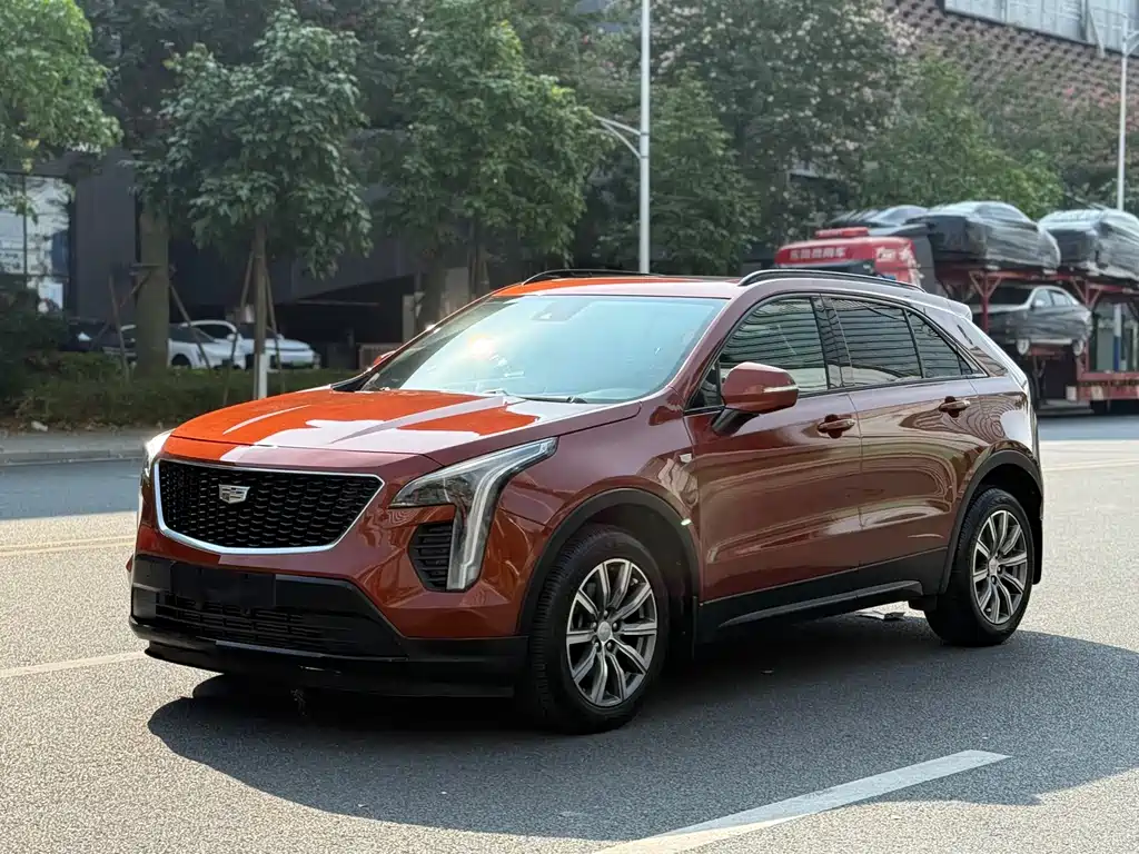 CADILLAC XT4
