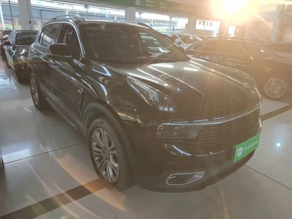 Lynk & Co 01 — миниатюра 4