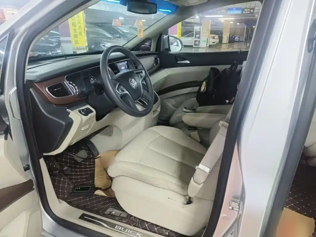 Buick GL8 — миниатюра 15