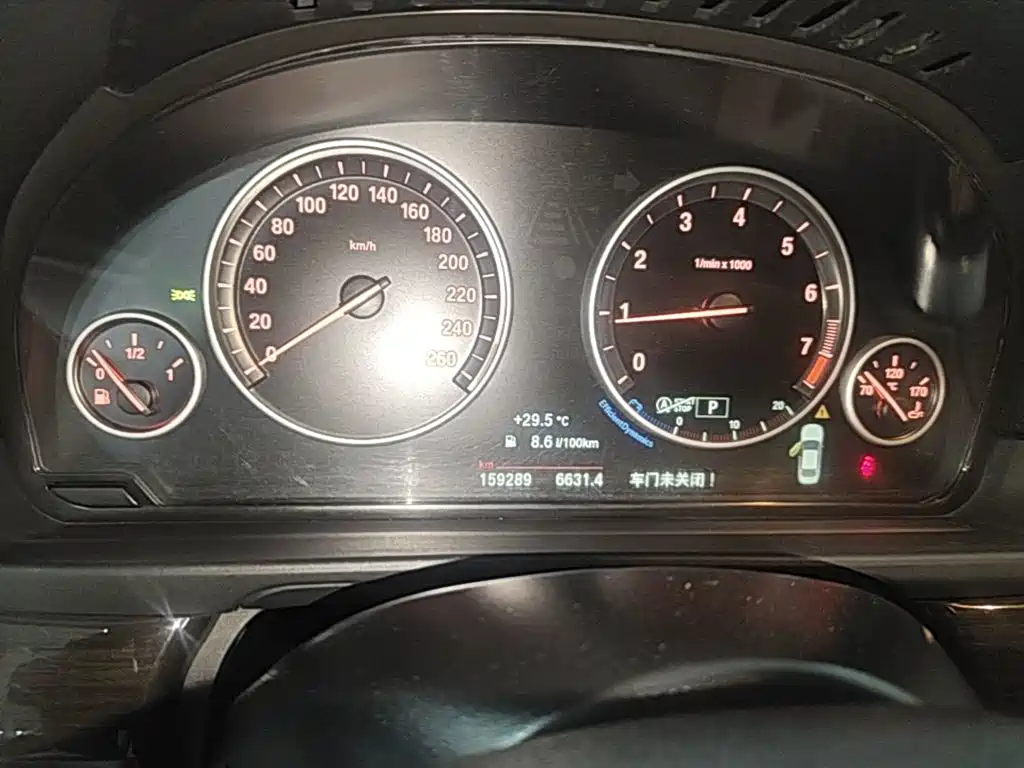 BMW 5 Series — миниатюра 12