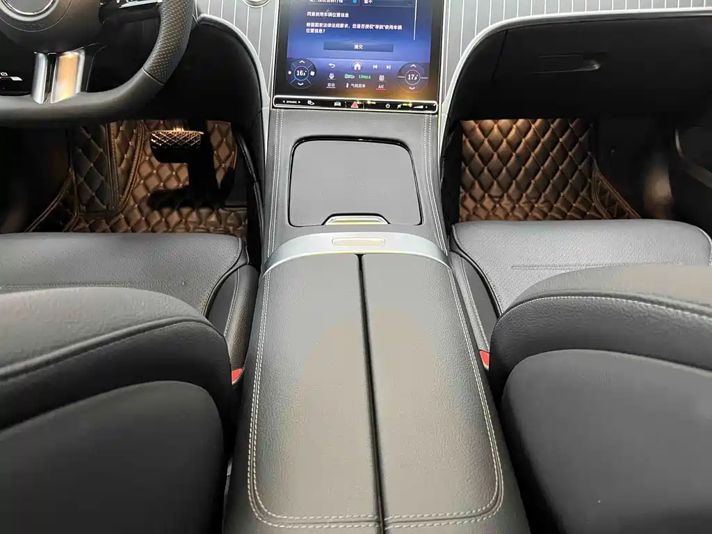 Mercedes-Benz C-Class — миниатюра 19