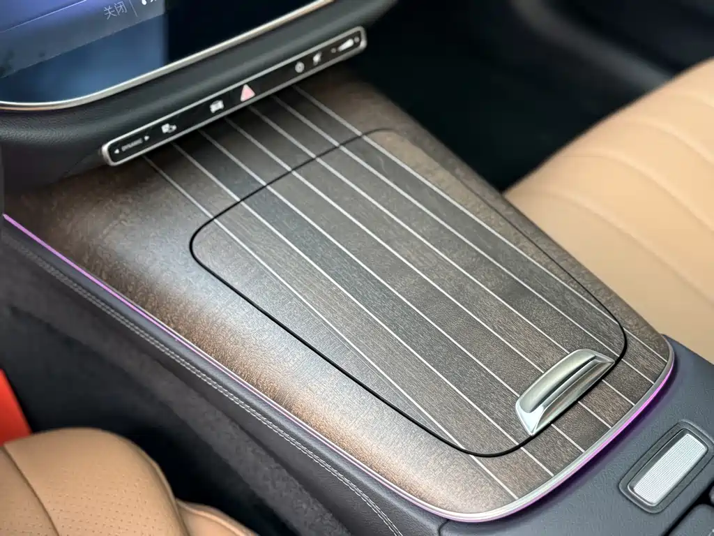 Mercedes-Benz E-Class — миниатюра 25