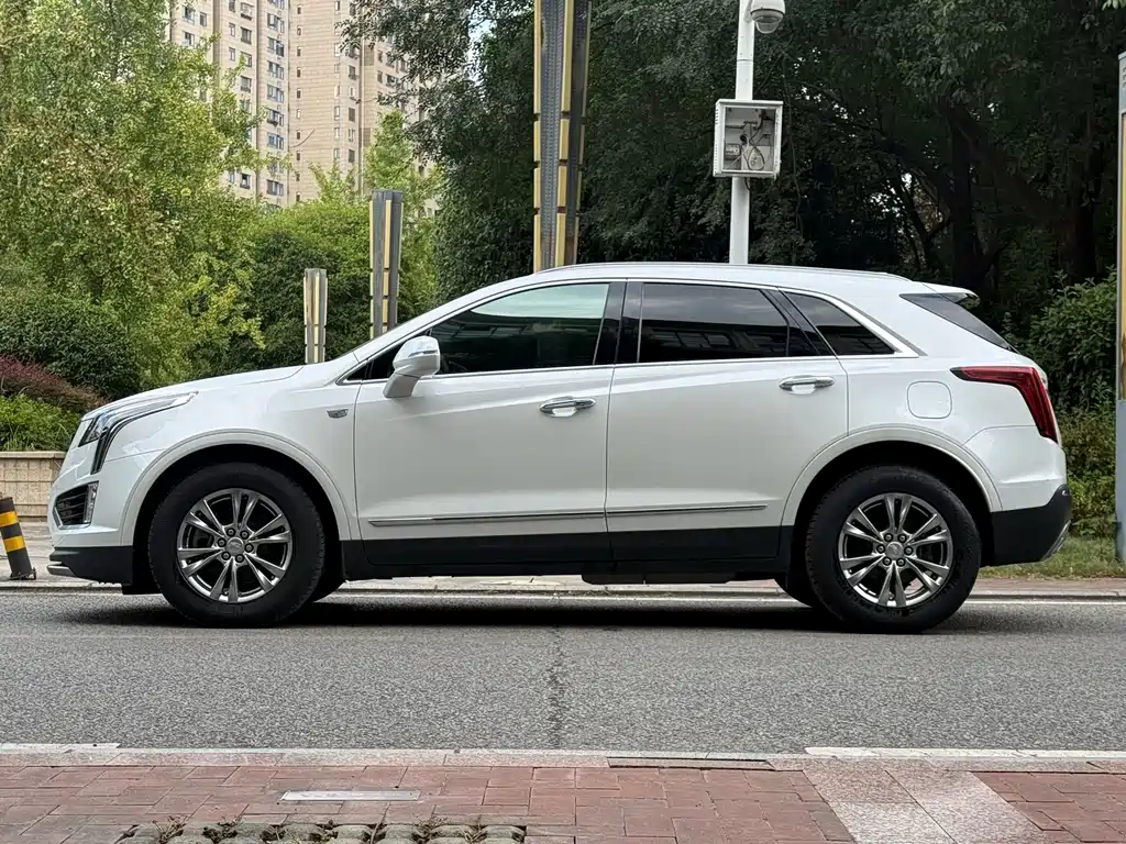 Cadillac XT5 — миниатюра 3