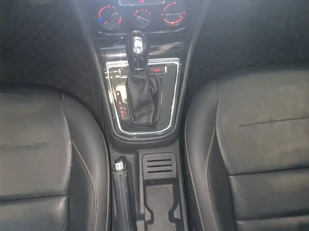 Volkswagen Bora — миниатюра 14
