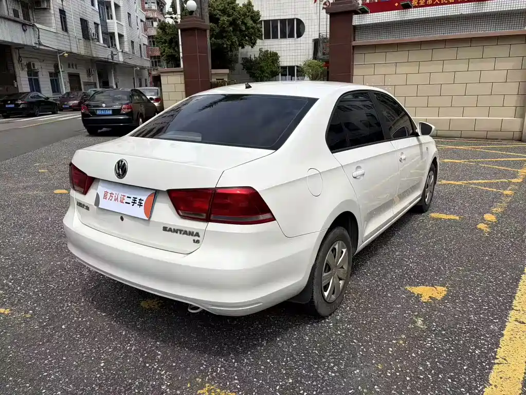 Volkswagen Santana — миниатюра 4