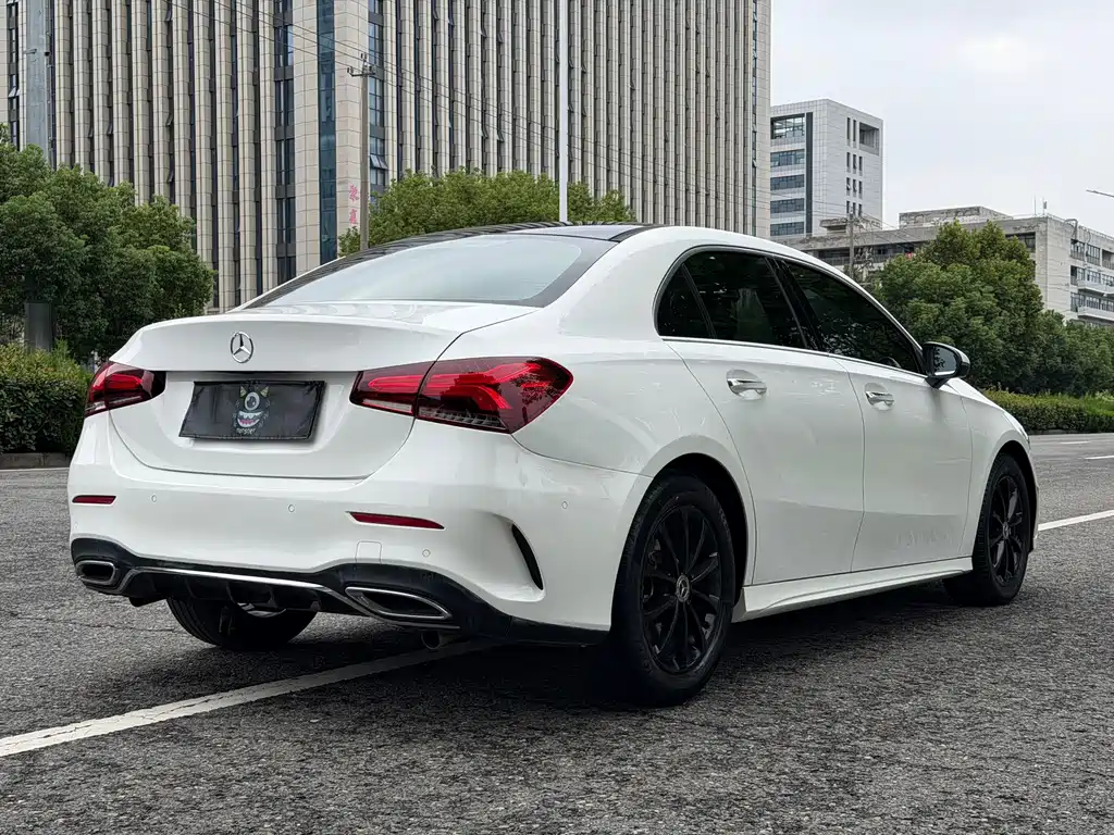 Mercedes-Benz A-Class — миниатюра 4