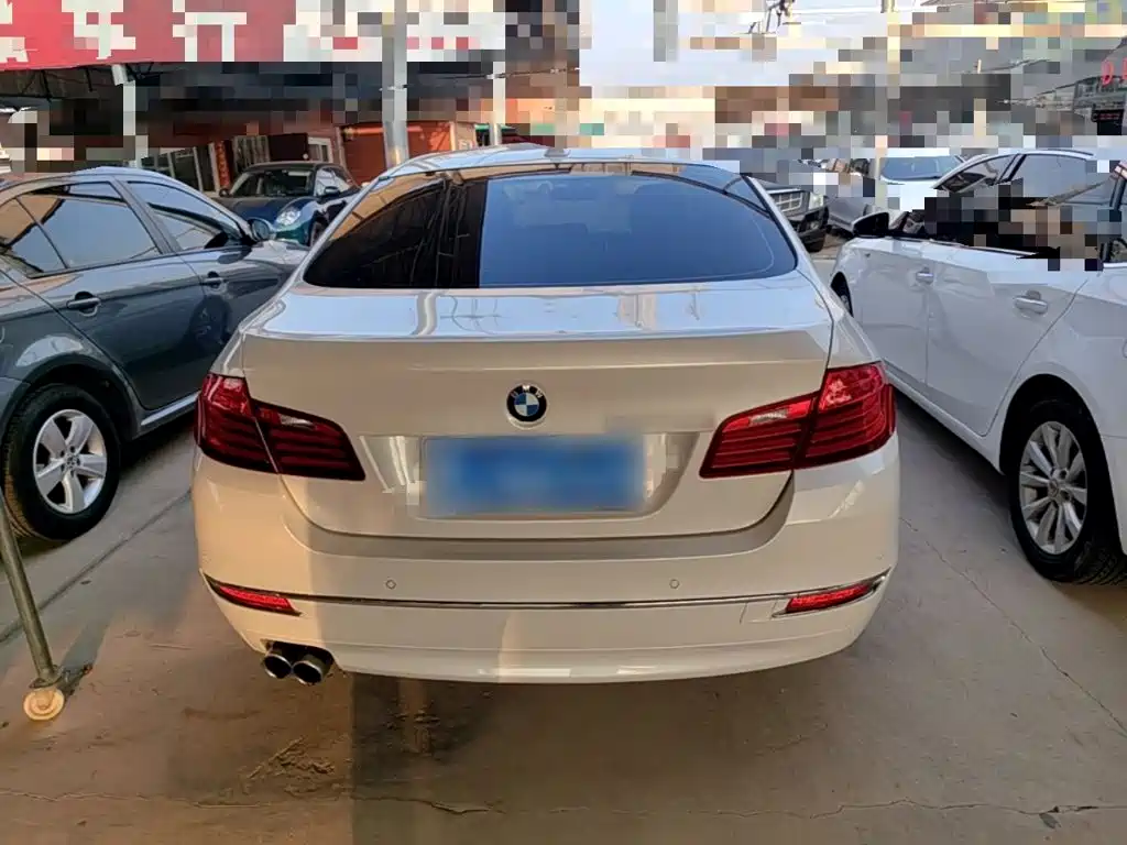 BMW 5 Series — миниатюра 6