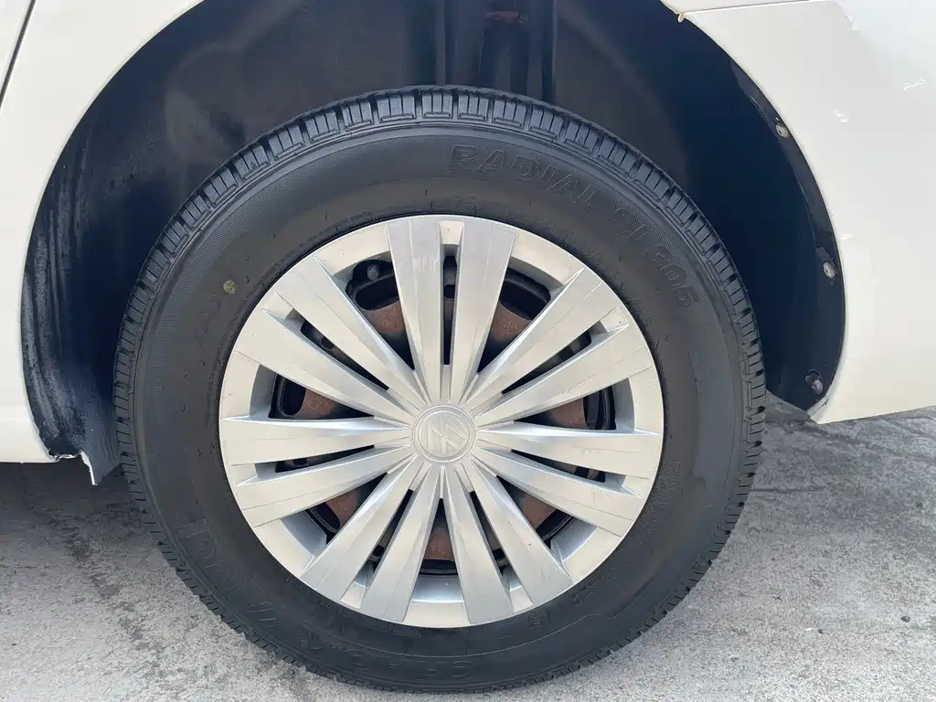 Volkswagen Santana — миниатюра 12