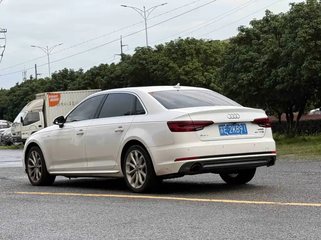 Audi A4L — миниатюра 4