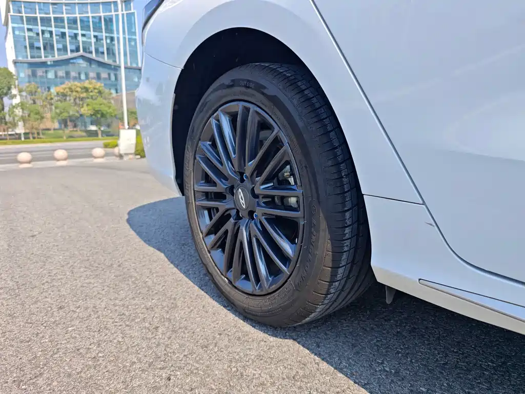 Chery Arrizo 8 — миниатюра 11