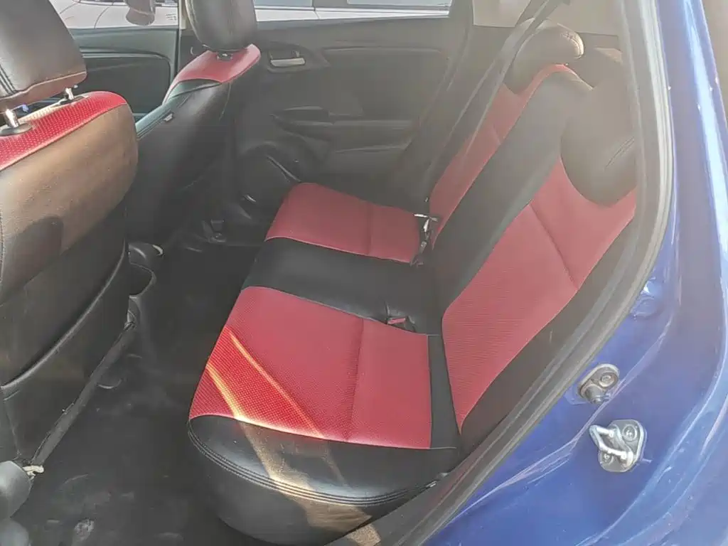 Honda Fit — миниатюра 17