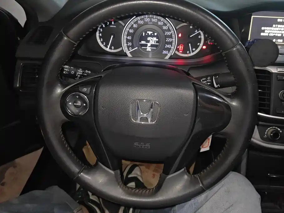 Honda Accord — миниатюра 15