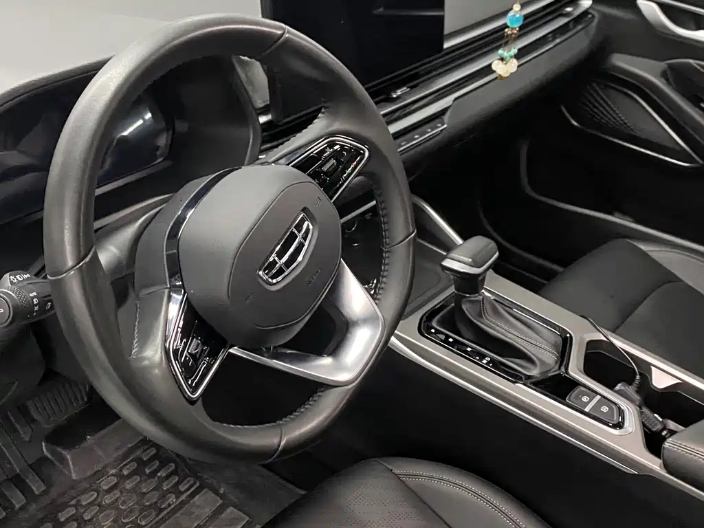 Geely Emgrand — миниатюра 9