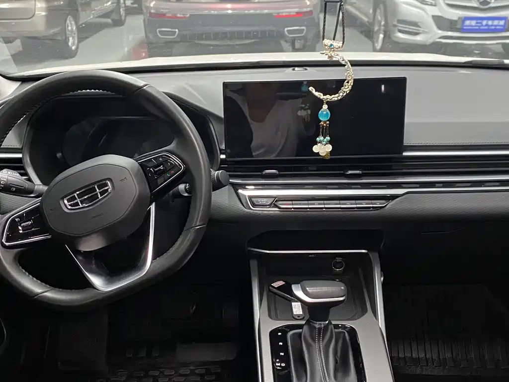 Geely Emgrand — миниатюра 10