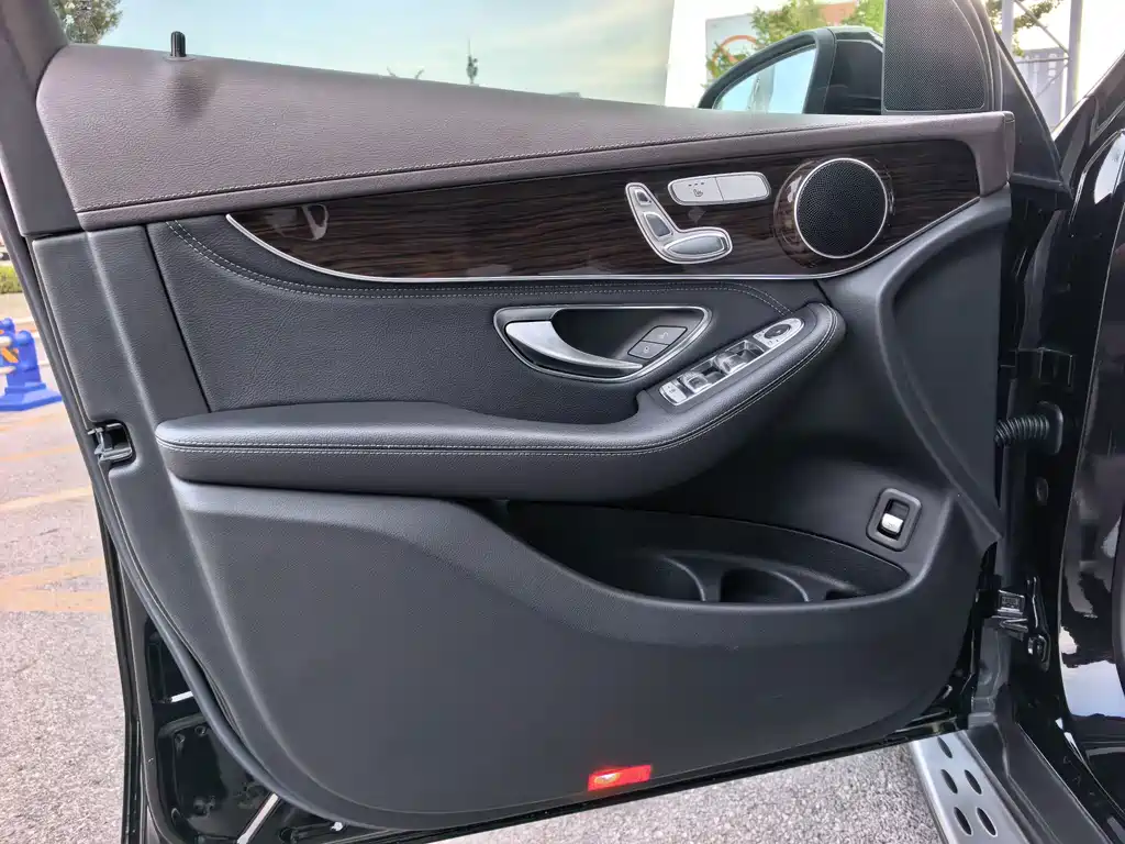 Mercedes-Benz GLC — миниатюра 5