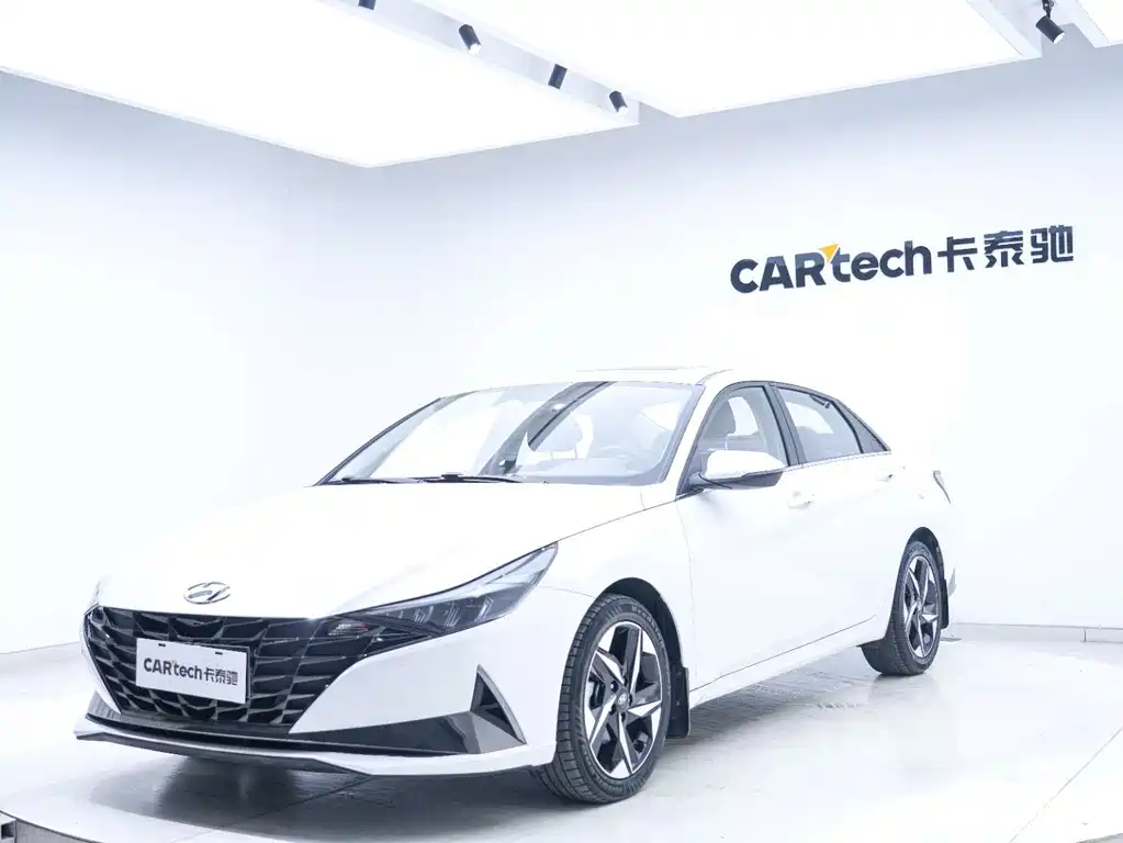 Hyundai Elantra — миниатюра 8
