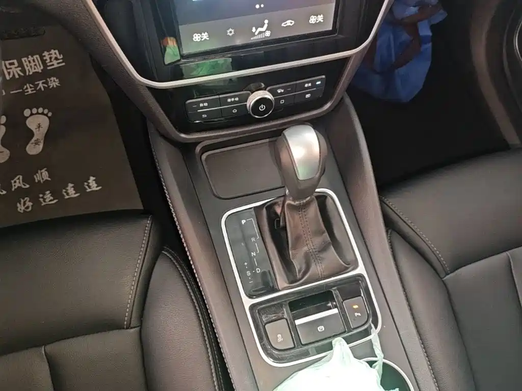 BYD MAX — миниатюра 14