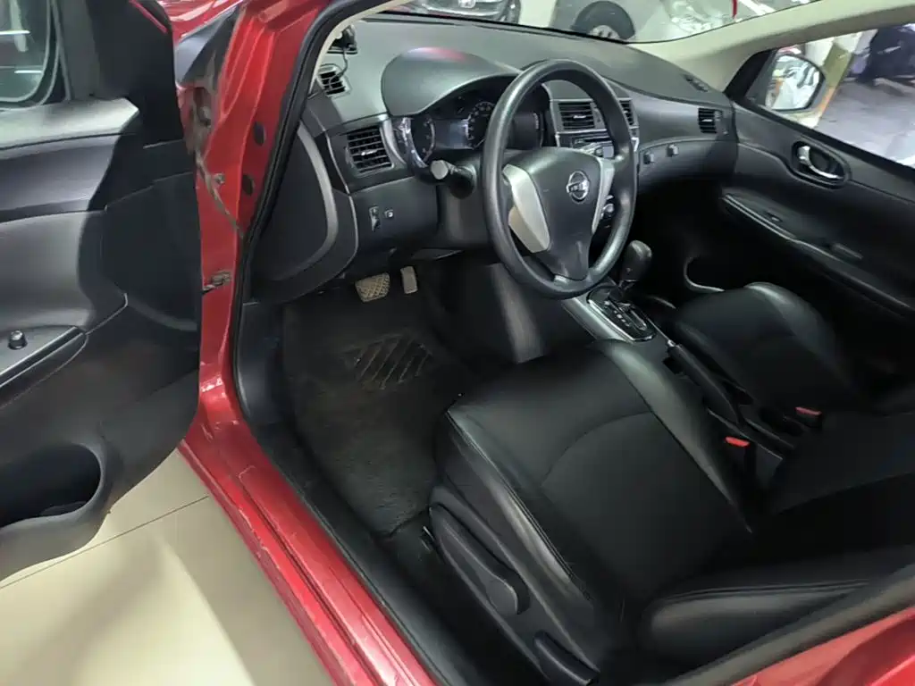 Nissan Tiida — миниатюра 16
