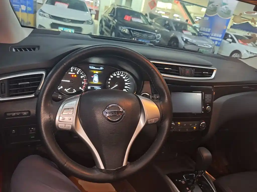 Nissan Qashqai — миниатюра 10