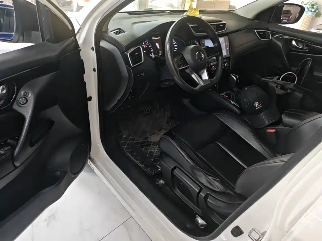 Nissan Qashqai — миниатюра 16