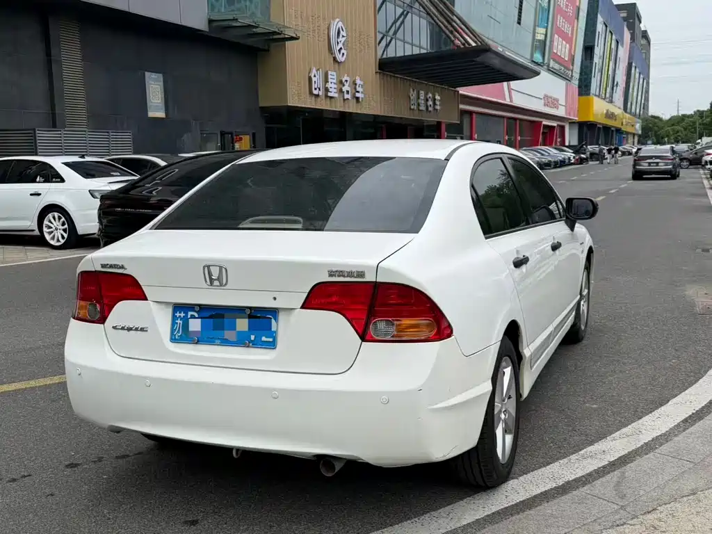 Honda Civic — миниатюра 4