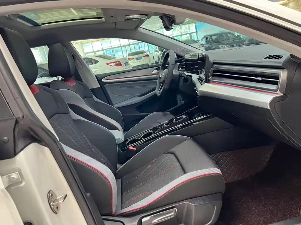 Volkswagen Lamando — миниатюра 6