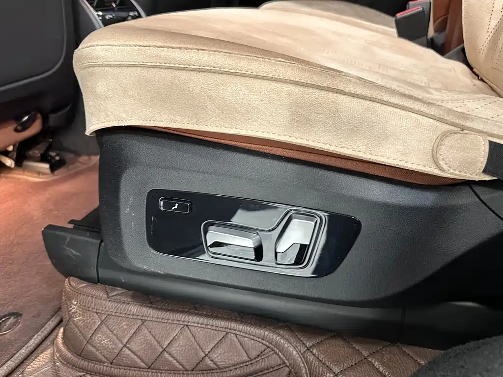 BMW X7 — миниатюра 11