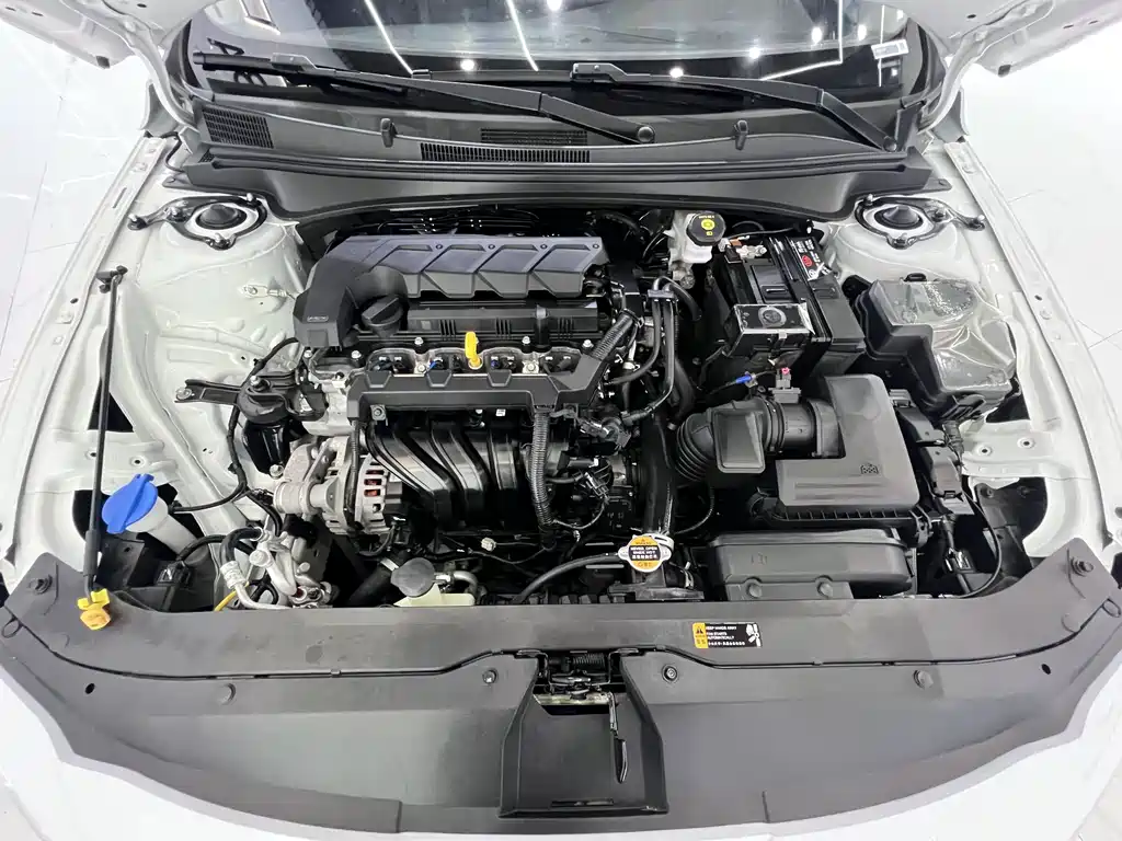 Hyundai Elantra — миниатюра 20