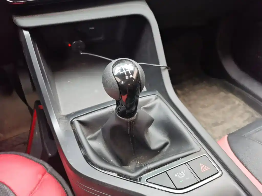 Roewe i5 — миниатюра 14