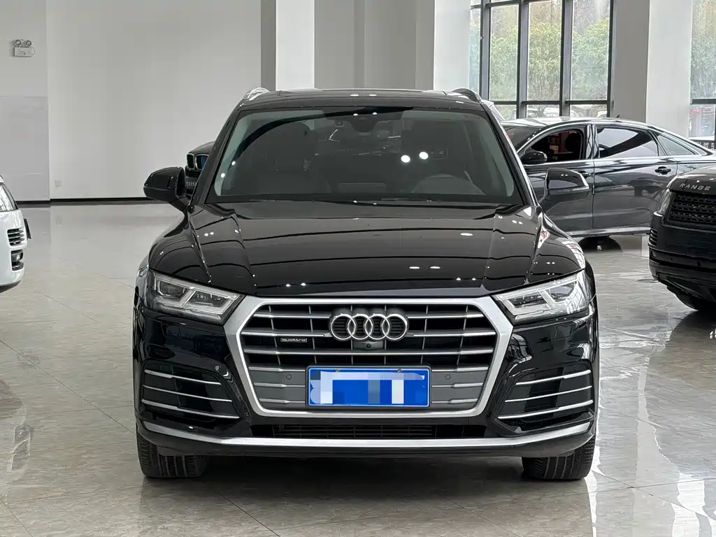 Audi Q5L 2020