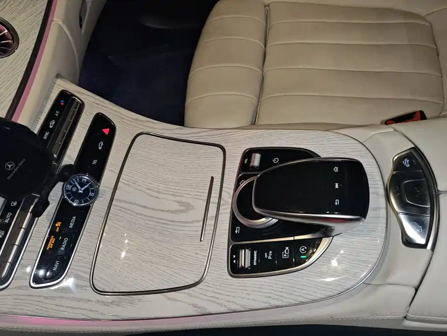 Mercedes-Benz E-Class (Import) — миниатюра 16