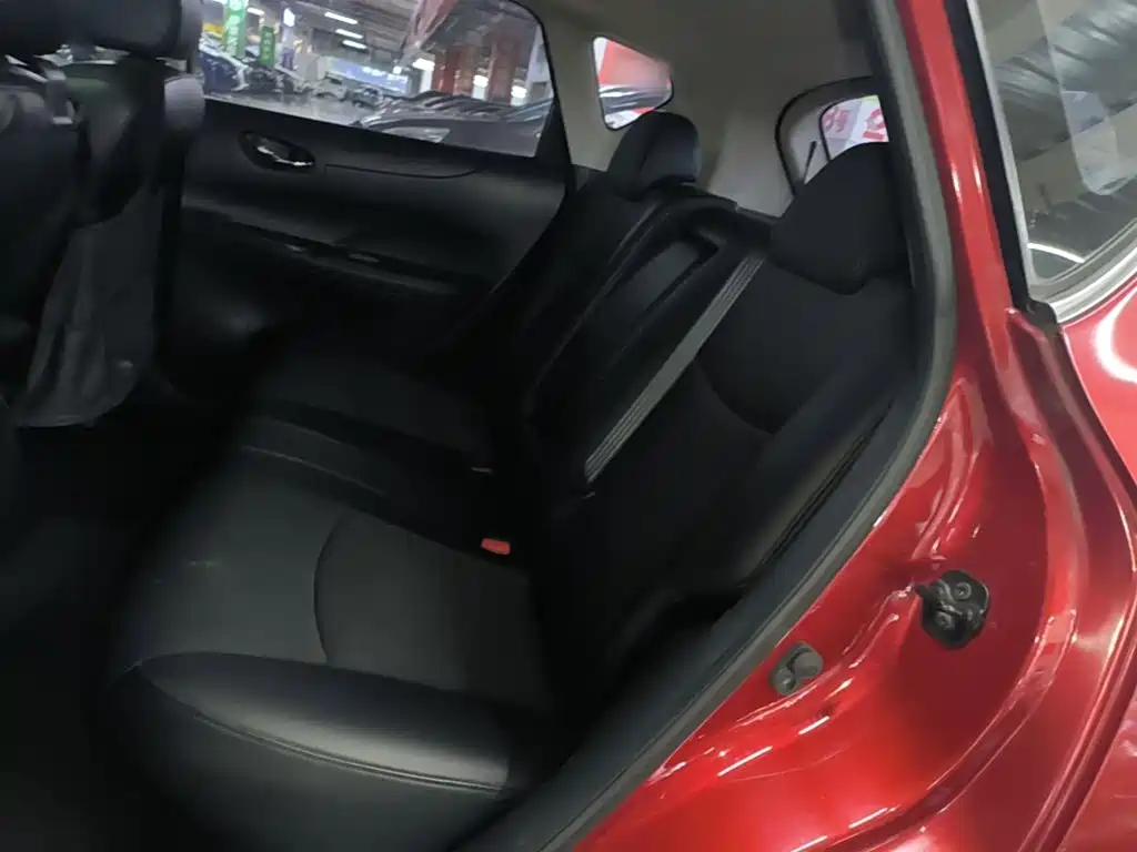 Nissan Tiida — миниатюра 17